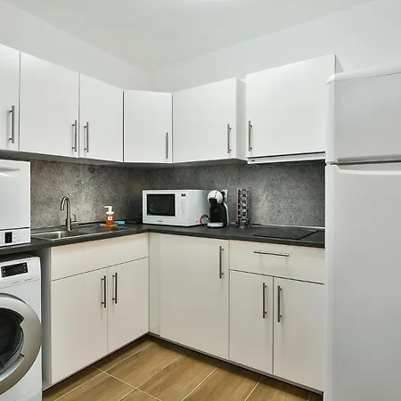 Апартамент Central 3 Bedroom Flat With Free Parking