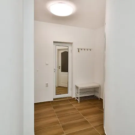 Lägenhet Central 3 Bedroom Flat With Free Parking